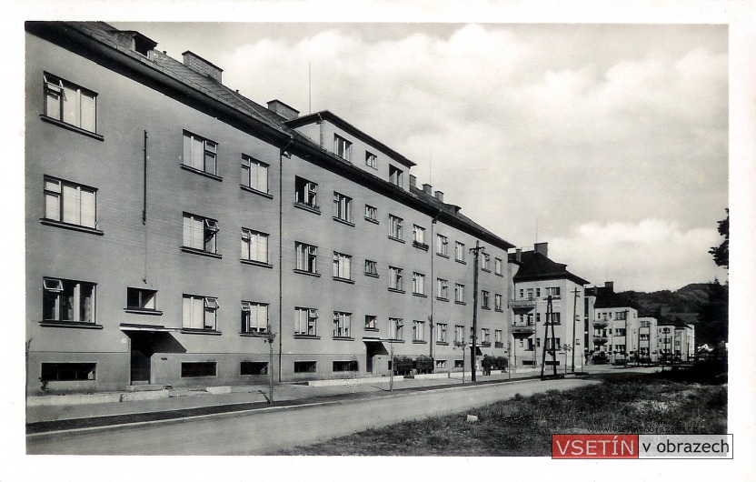 Nové domy na Sušilově ulici, v popředí č.p. 1329