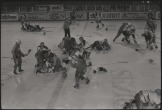 Hokejový zápas mladšího dorostu HC Vsetín a Hutní montáže Ostrava, hlavní rozhodčí Ing. Pavel Šelešovský