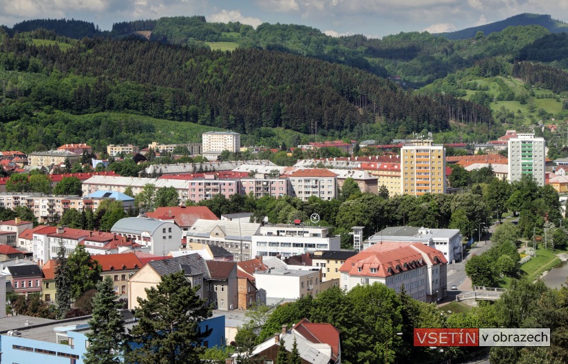 Pohled na Dolní město ze zámecké věže