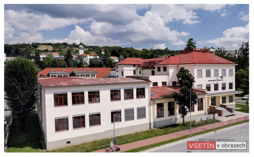 Reálné gymnásium a ředitelská vila