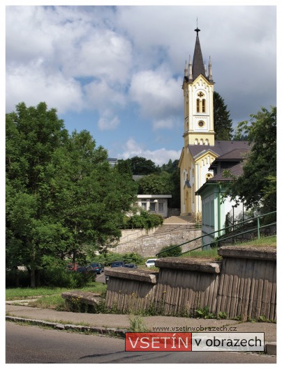 Cesta z Horního města směrem k vinárně (Na Hrádku) a evangelickému kostelu