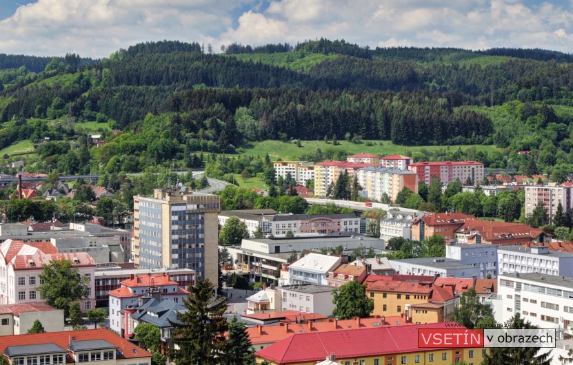 Pohled na Dolní město ze zámecké věže