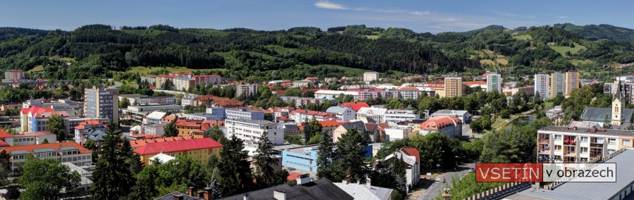 Panoramatický pohled ze zámecké věže (širokoúhlá pohlednice)