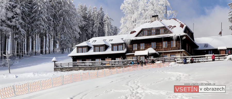 Horská chata na Vsackém Cábě (širokoúhlá pohlednice)