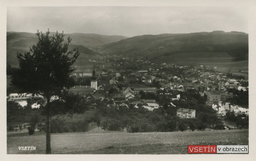 Pohled na Vsetín z kopců nad Horním městem