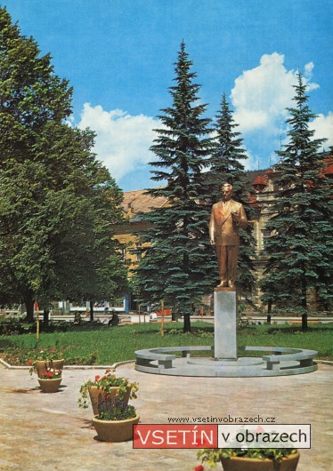 Památník Klementa Gottwalda na Dolním náměstí
