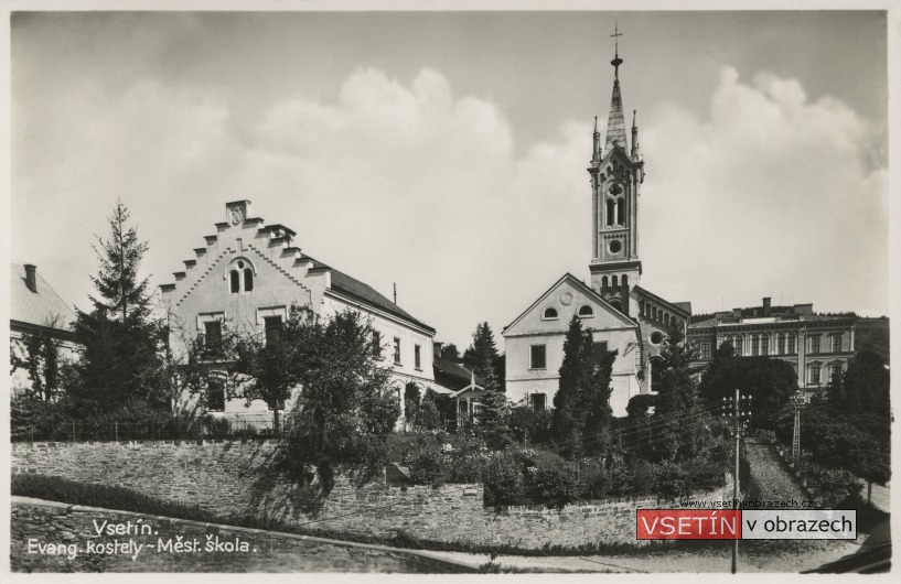 Evangelické kostely a Měšťanská škola