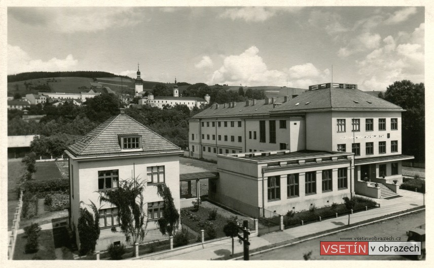 Reálné gymnásium a ředitelská vila