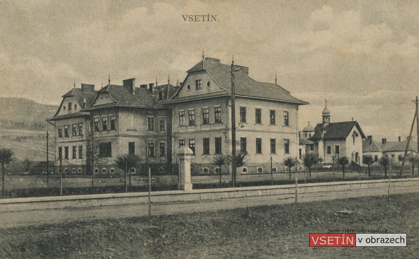 Nemocnice Vsetín - stará část s kapličkou