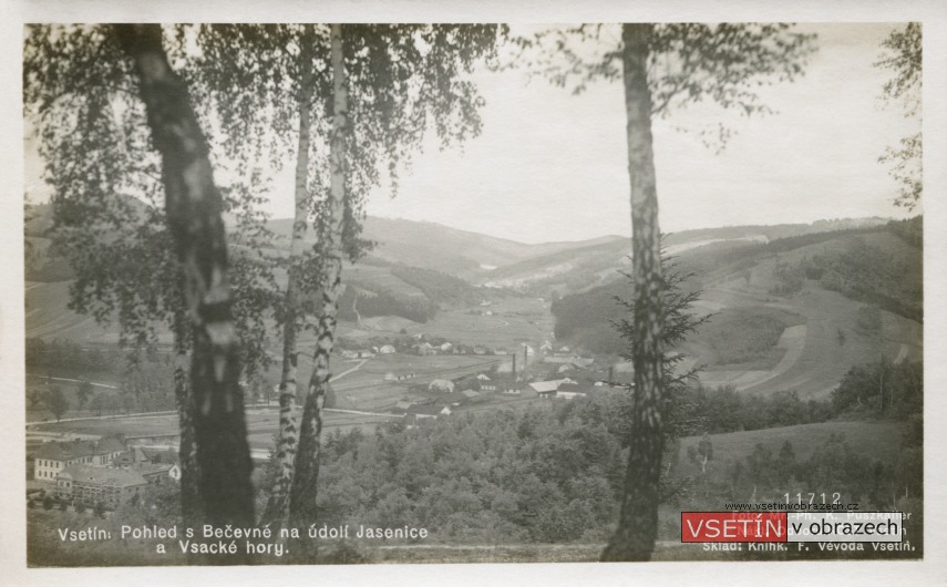 Vsetín: Pohled s Bečevné na údolí Jasenice a Vsacké hory