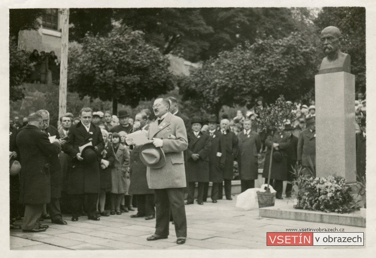 Proslov Bohuslava Kořenského před pomímek T. G. Masaryka