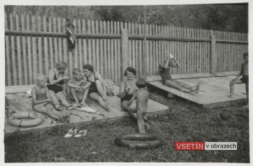 Na městském koupališti Pod Pecníkem