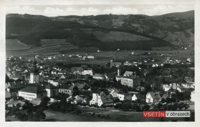 Pohled na Horní město z Jabloňové