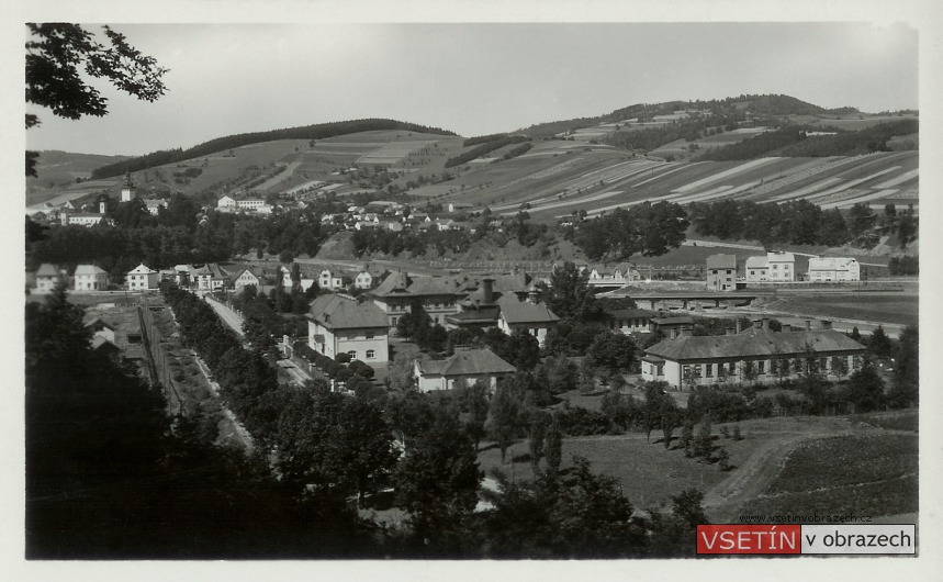 Pohled na areál vsetínské nemocnice od Bečevné