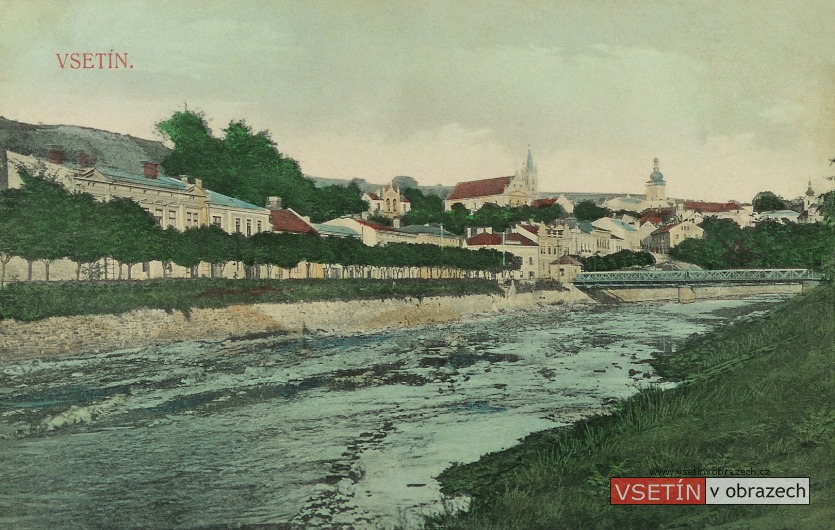 Pohled od Bečvy na ulici Pod Zakopaniců a na Horní město (kolorovaná verze)