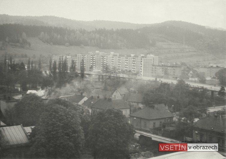 Pohled z Městského úřadu na nový nadjezd a Štěpánskou ulici