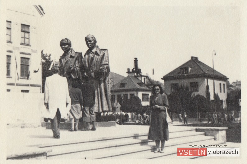 Památník Osvobození při výstavě Valašsko v práci