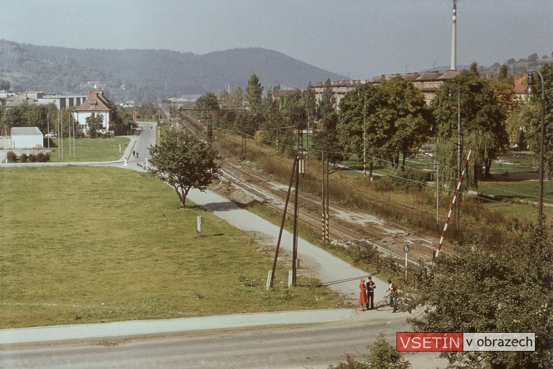 Pohled z nadjezdu na ulici U Trati