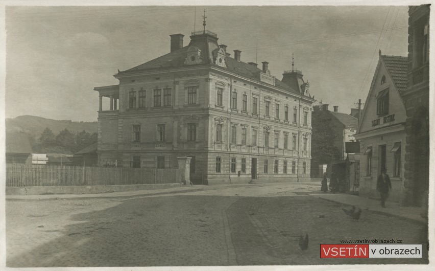 Hotel Životský a Březáčkův zájezdný hostinec na Dolním náměstí