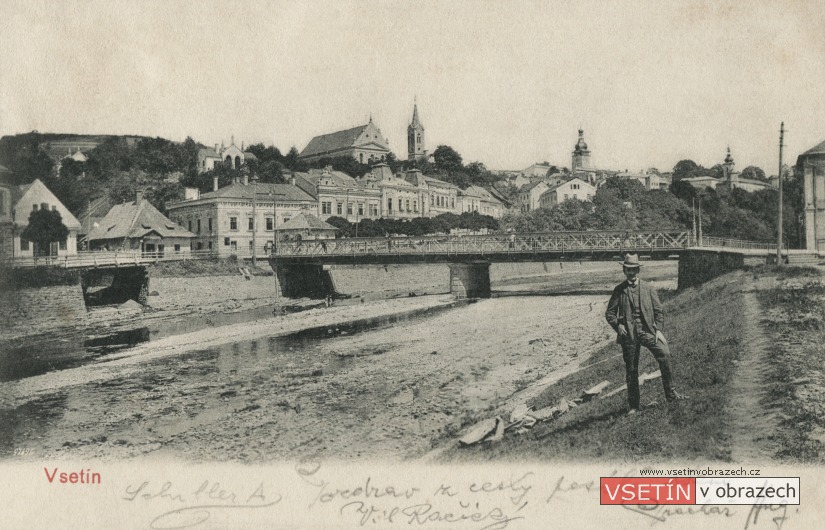 Pohled od Bečvy na železný most a Horní město