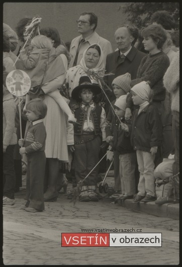 První máj 1986 - průvod na Smetanově ulici - Jarmila Šuláková