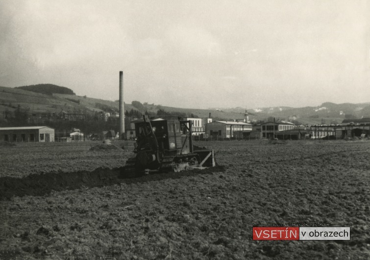 MEZ, n.p.: výstavba nové slévárny, zahájení zemních prací (1. 4. 1958)